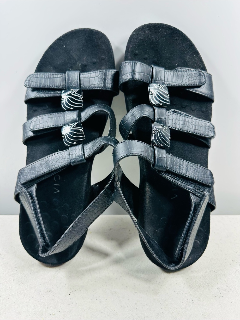 Vionic Amber Sandal Black Faux Leather Strappy Slingback Adjustable Sz 8 Women’s - Picture 5 of 7